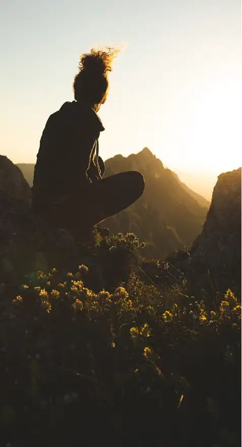 Persona meditando