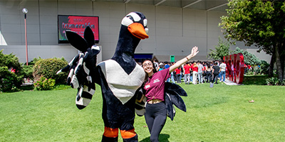 Xavi y alumna