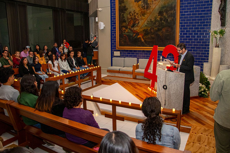 Ritual de fuego y canto