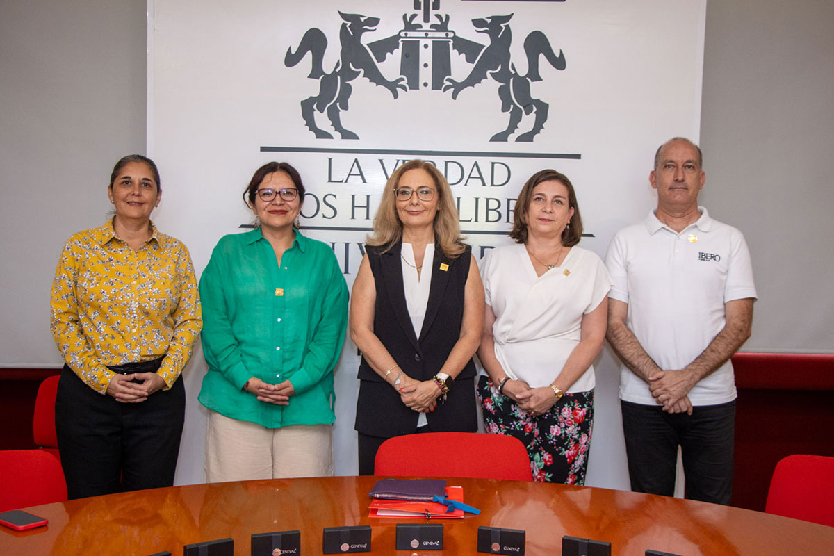 Entrega reconocimientos CENEVAL